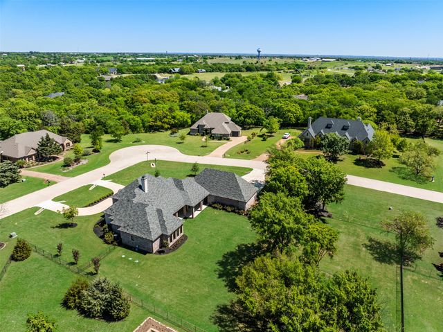 1805 Sunset Pointe, Cross Roads, TX 76227