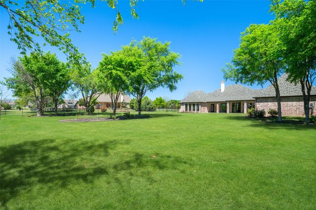 1805 Sunset Pointe, Cross Roads, TX 76227