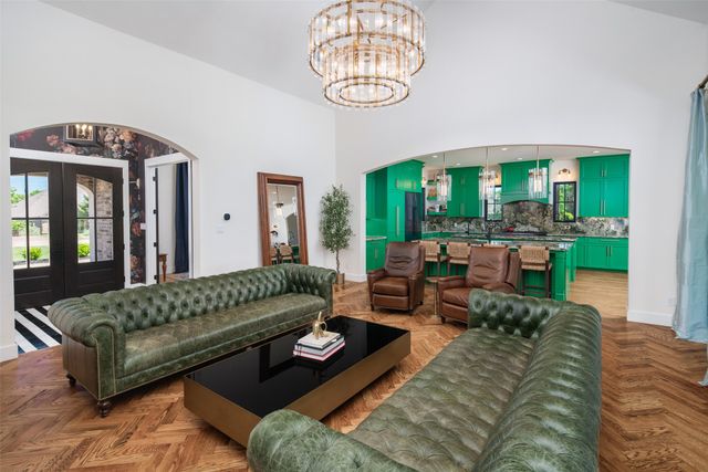 1805 Sunset Pointe, Cross Roads, TX 76227