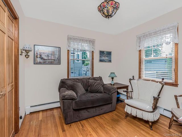 211 Warren Avenue, Hawthorne, NY 10532