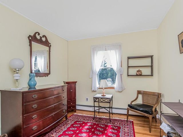 211 Warren Avenue, Hawthorne, NY 10532