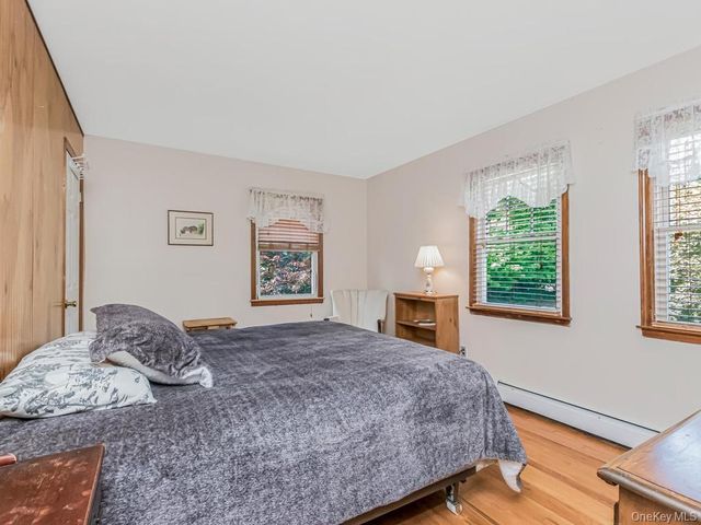 211 Warren Avenue, Hawthorne, NY 10532