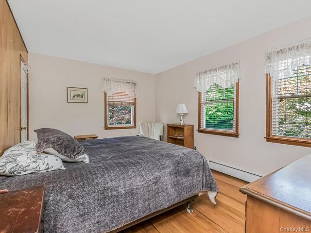 211 Warren Avenue, Hawthorne, NY 10532