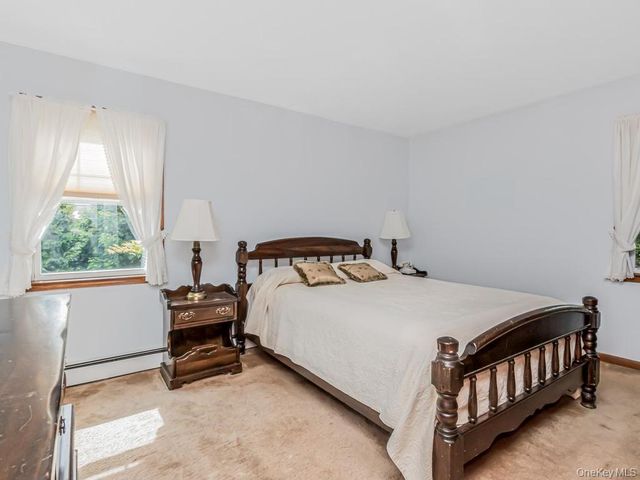 211 Warren Avenue, Hawthorne, NY 10532