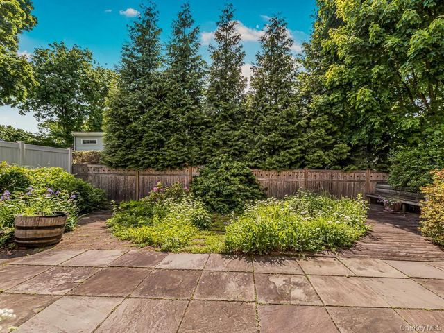 211 Warren Avenue, Hawthorne, NY 10532