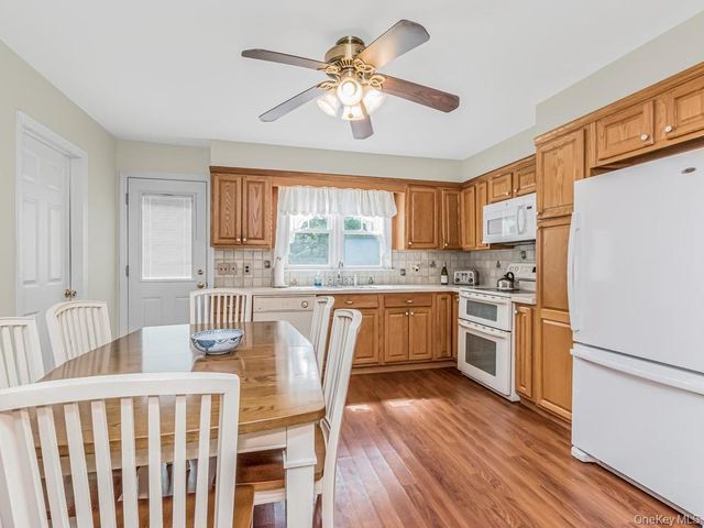 211 Warren Avenue, Hawthorne, NY 10532