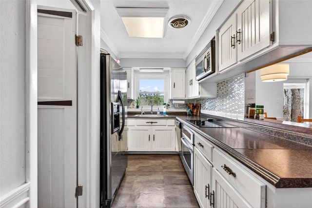 16330 HANNA ROAD, Lutz, FL 33549