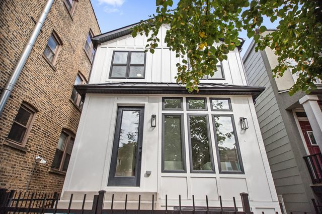 3430 W Lyndale Street, Chicago, IL 60647