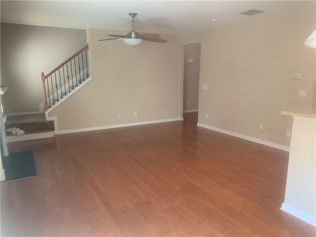 121 Creekwood Trail, Acworth, GA 30102