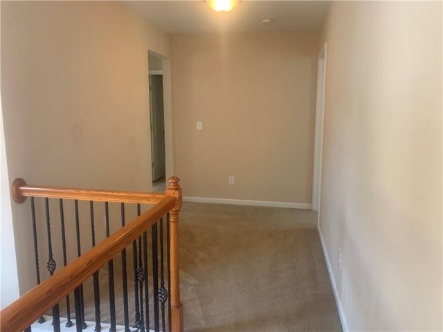 121 Creekwood Trail, Acworth, GA 30102