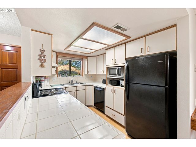 13815 Nw 10TH Ct F, Vancouver, WA 98685