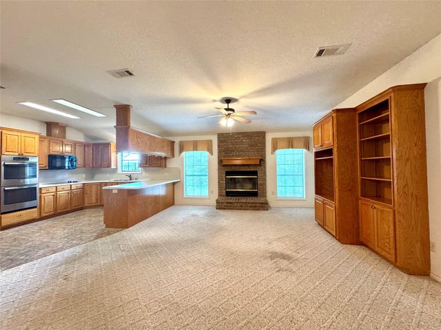 20 Shallow Springs, Trinity, TX 75862