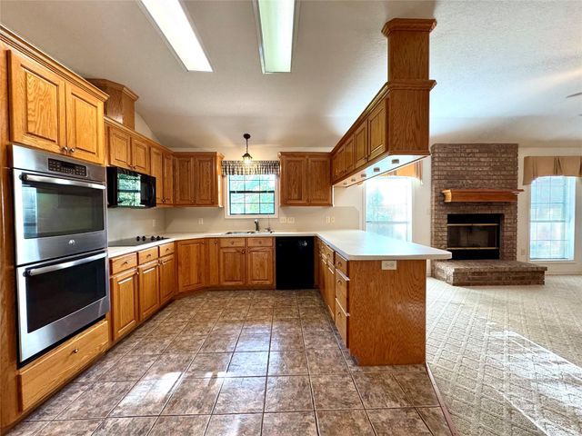 20 Shallow Springs, Trinity, TX 75862