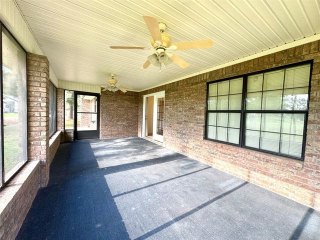 20 Shallow Springs, Trinity, TX 75862