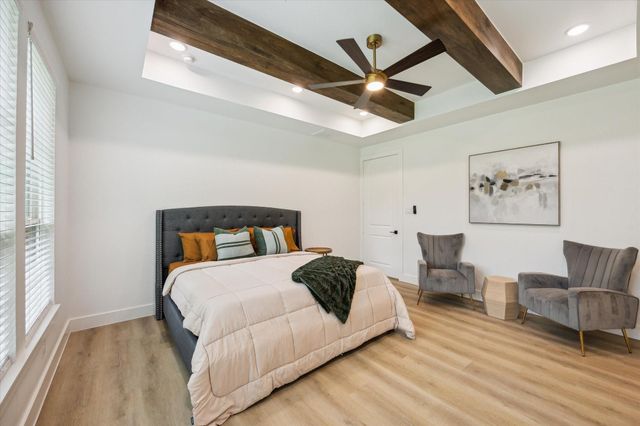 211 St Andrews Drive, New Ulm, TX 78950