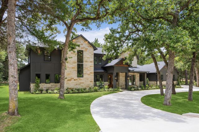 211 St Andrews Drive, New Ulm, TX 78950