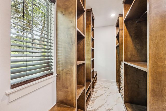 211 St Andrews Drive, New Ulm, TX 78950