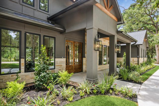 211 St Andrews Drive, New Ulm, TX 78950