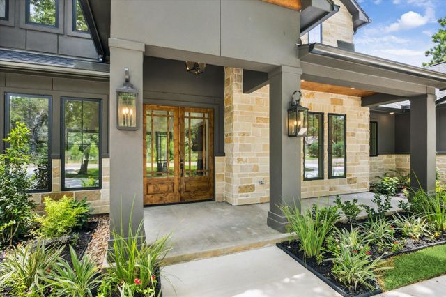 211 St Andrews Drive, New Ulm, TX 78950