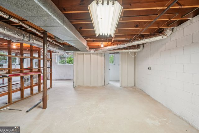 6335 Aberdeen Drive NE, Atlanta, GA 30328