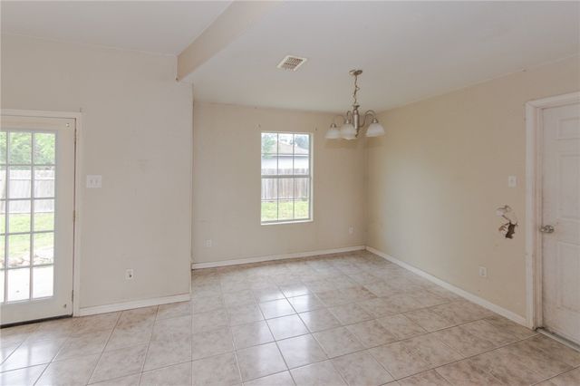 9002 Caroline, Corpus Christi, TX 78409