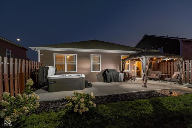 1962 Fairmount Drive, Greenfield, IN 46140