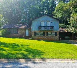 3865 Pointe Bleue Drive, Decatur, GA 30034
