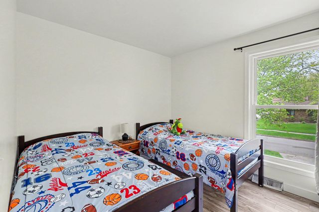 1717 Edgewood Avenue SE, Grand Rapids, MI 49506