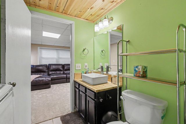 1717 Edgewood Avenue SE, Grand Rapids, MI 49506