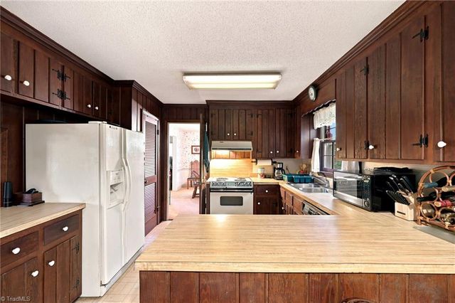8791 Desmond Drive, Lewisville, NC 27023