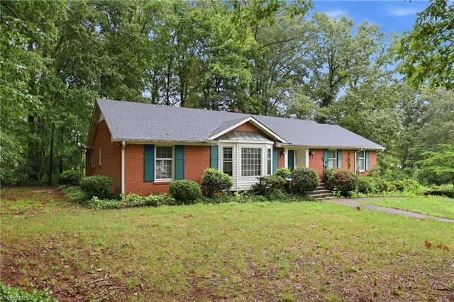 8791 Desmond Drive, Lewisville, NC 27023