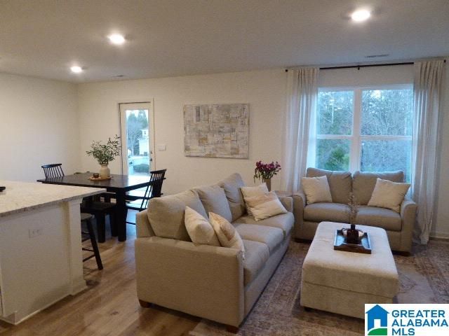 6998 SOUTHERN TRACE LOOP, Leeds, AL 35094
