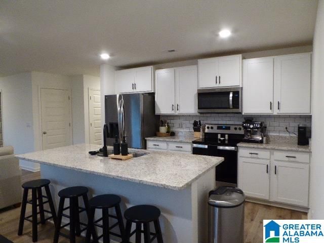 6998 SOUTHERN TRACE LOOP, Leeds, AL 35094
