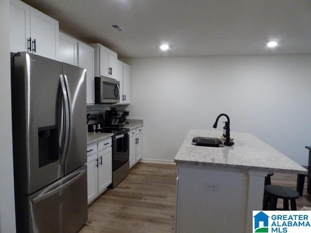 6998 SOUTHERN TRACE LOOP, Leeds, AL 35094