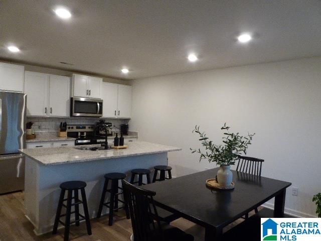 6998 SOUTHERN TRACE LOOP, Leeds, AL 35094
