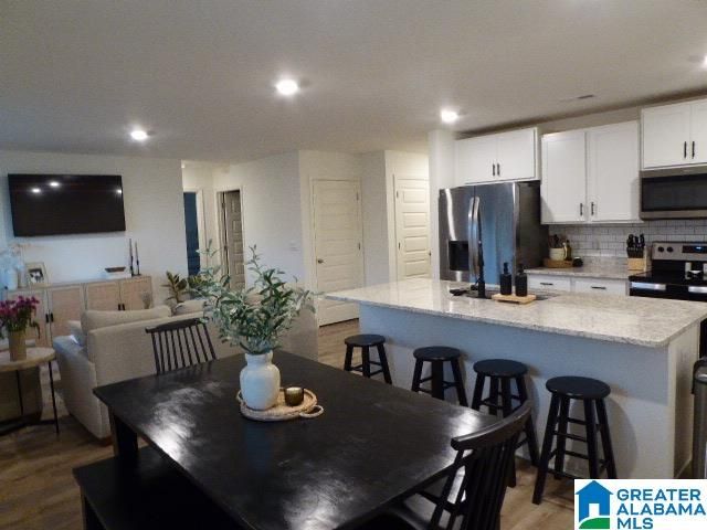 6998 SOUTHERN TRACE LOOP, Leeds, AL 35094