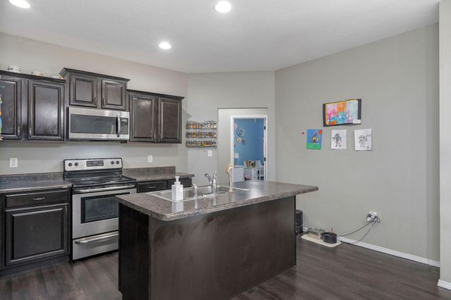 3031 N Albertha Avenue, Springfield, MO 65803