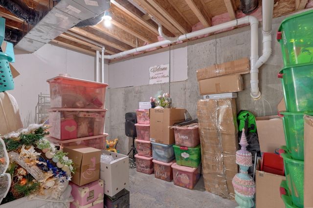 3031 N Albertha Avenue, Springfield, MO 65803