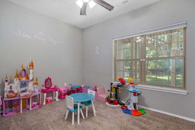 3031 N Albertha Avenue, Springfield, MO 65803