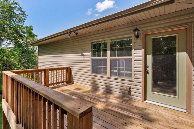 3031 N Albertha Avenue, Springfield, MO 65803