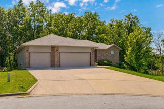 3031 N Albertha Avenue, Springfield, MO 65803