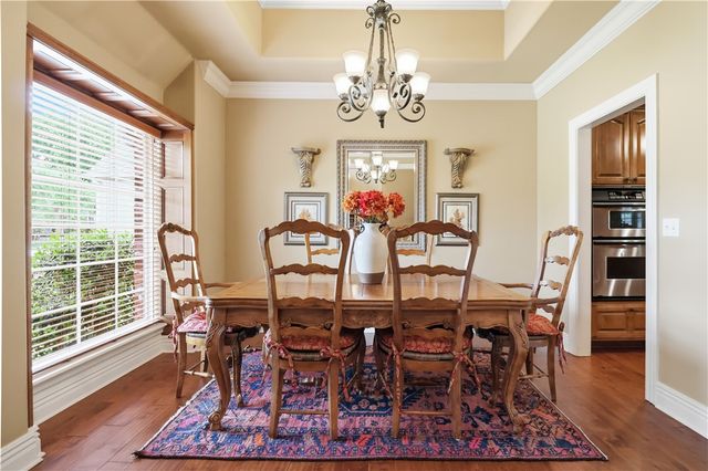 2468 N Covington Park Boulevard, Fayetteville, AR 72703