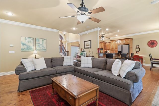 2468 N Covington Park Boulevard, Fayetteville, AR 72703