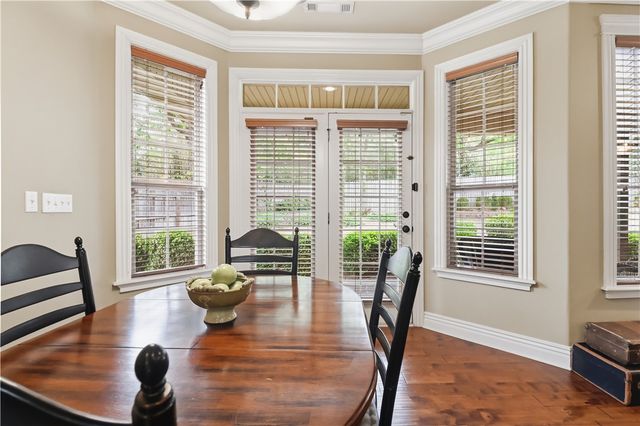 2468 N Covington Park Boulevard, Fayetteville, AR 72703