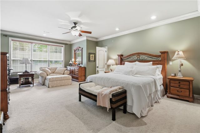 2468 N Covington Park Boulevard, Fayetteville, AR 72703
