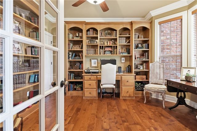 2468 N Covington Park Boulevard, Fayetteville, AR 72703