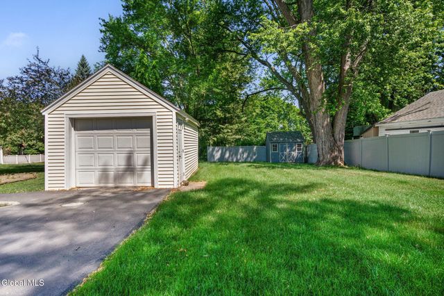 197 Sunnyside Road, Glenville, NY 12302