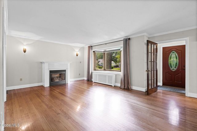 197 Sunnyside Road, Glenville, NY 12302