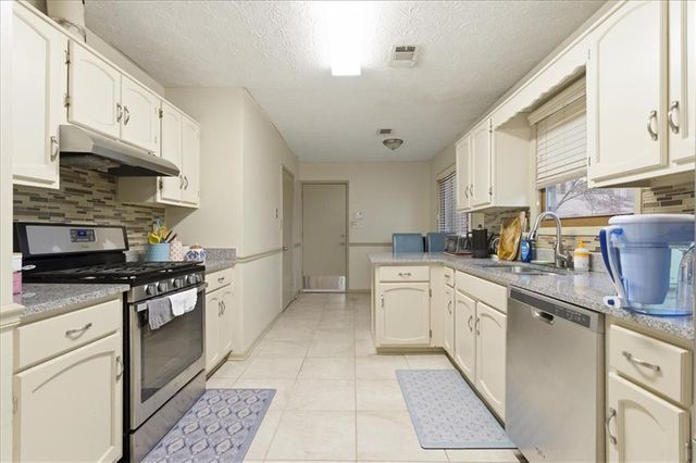 2025 Kristian Way, Roswell, GA 30076