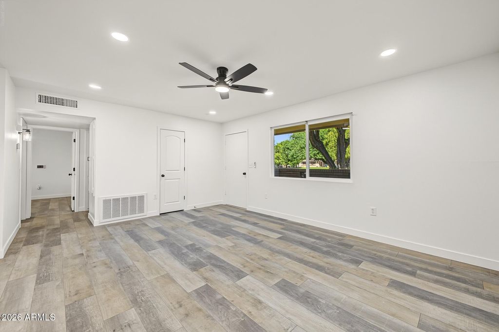 10323 W DEANNE Drive, Sun City, AZ 85351 — photo 5